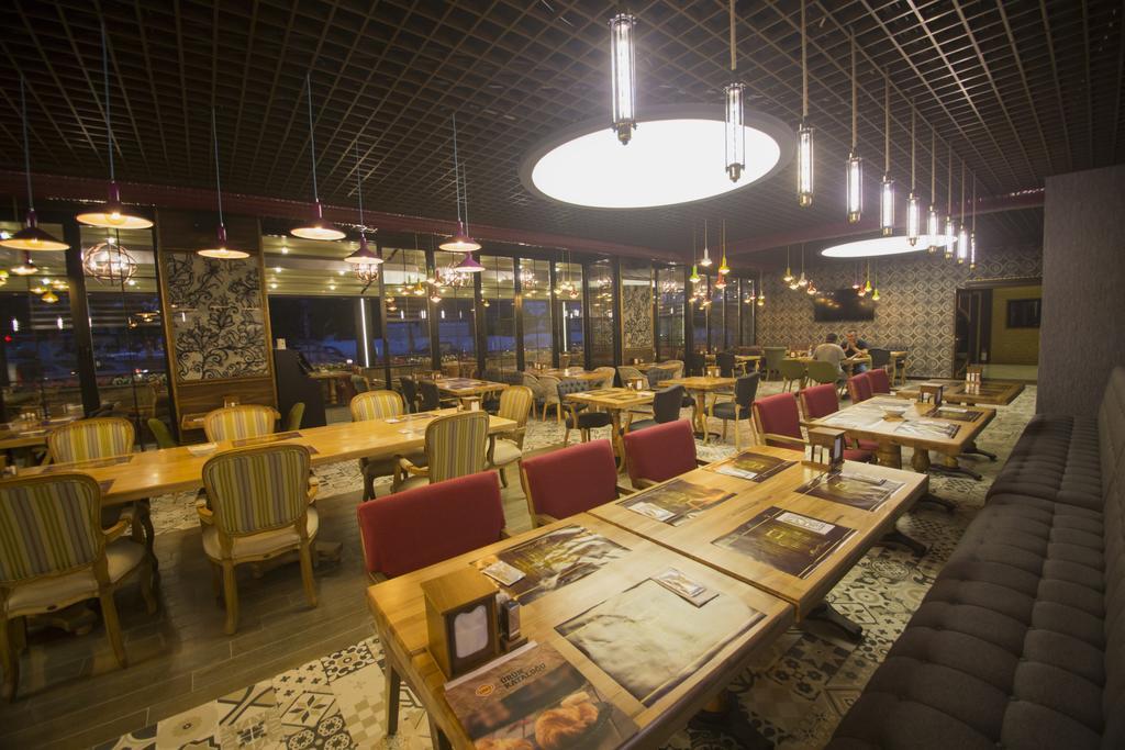 The Corner Hotel Sincan 외부 사진